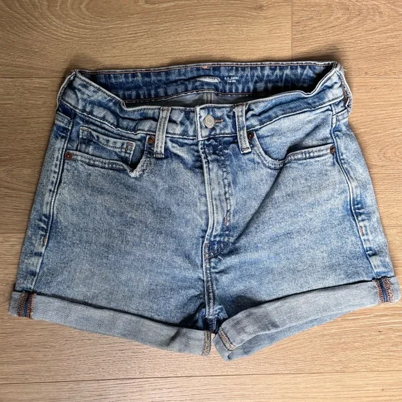 Old Navy Women’s High-Waisted 90’s OG Shorts 3 inch Inseam Size 6 - Picture 2 of 5